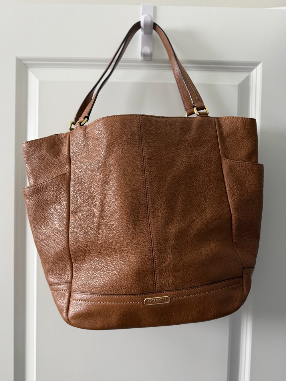 Coach Park Carrie Pebble Leather Large Tote Shoulder Bag F23662 British Tan